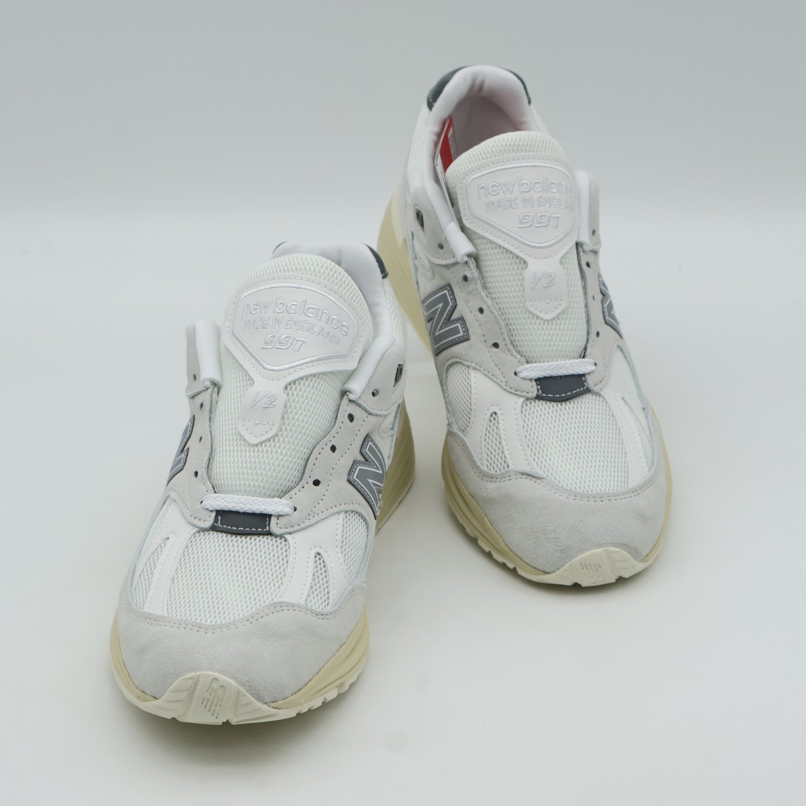 U991OW2 New Balance 991V2 Wind Chime (Men's)