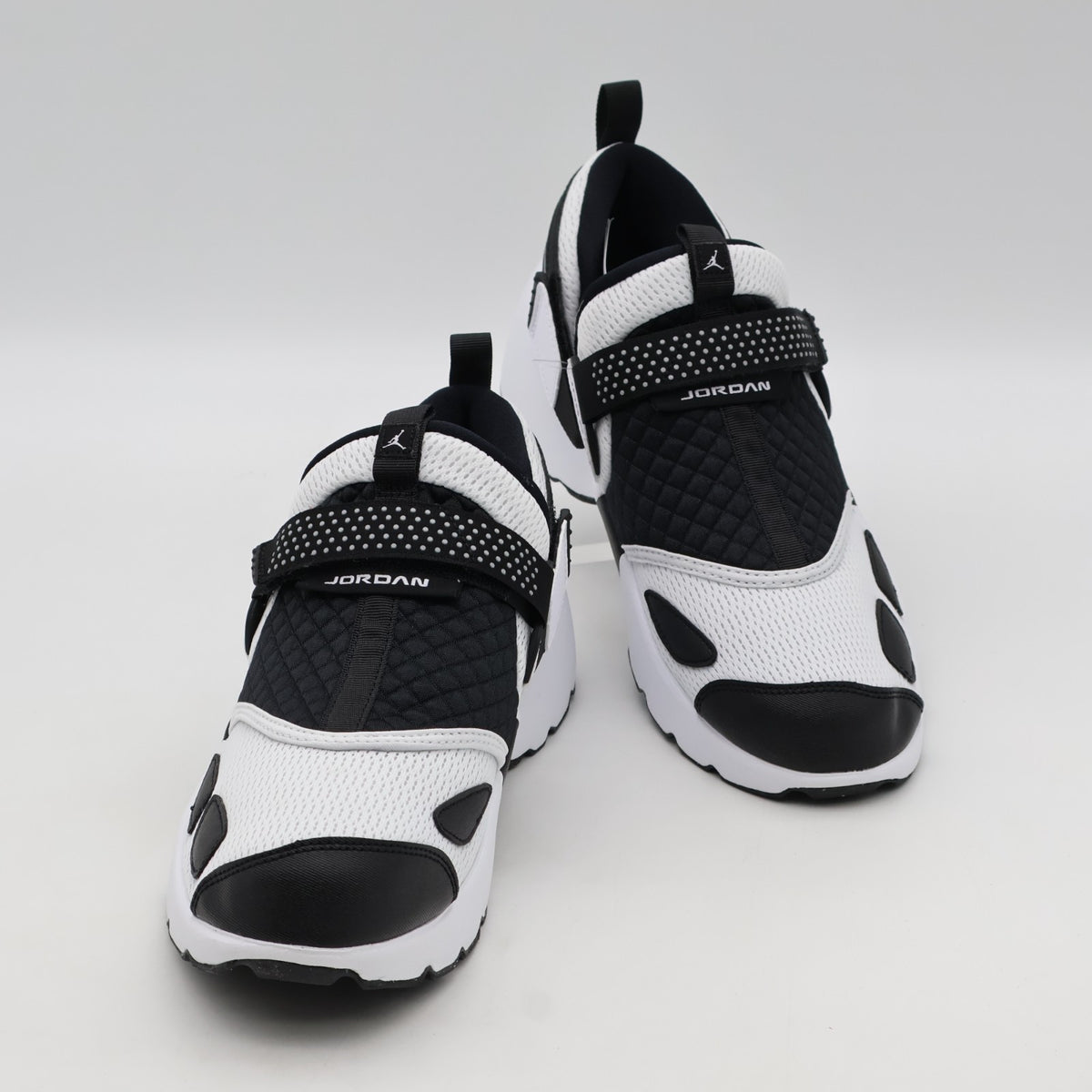 HQ2164-100 Nike Jordan Trunner LX White Reflective Silver Black (Women's)
