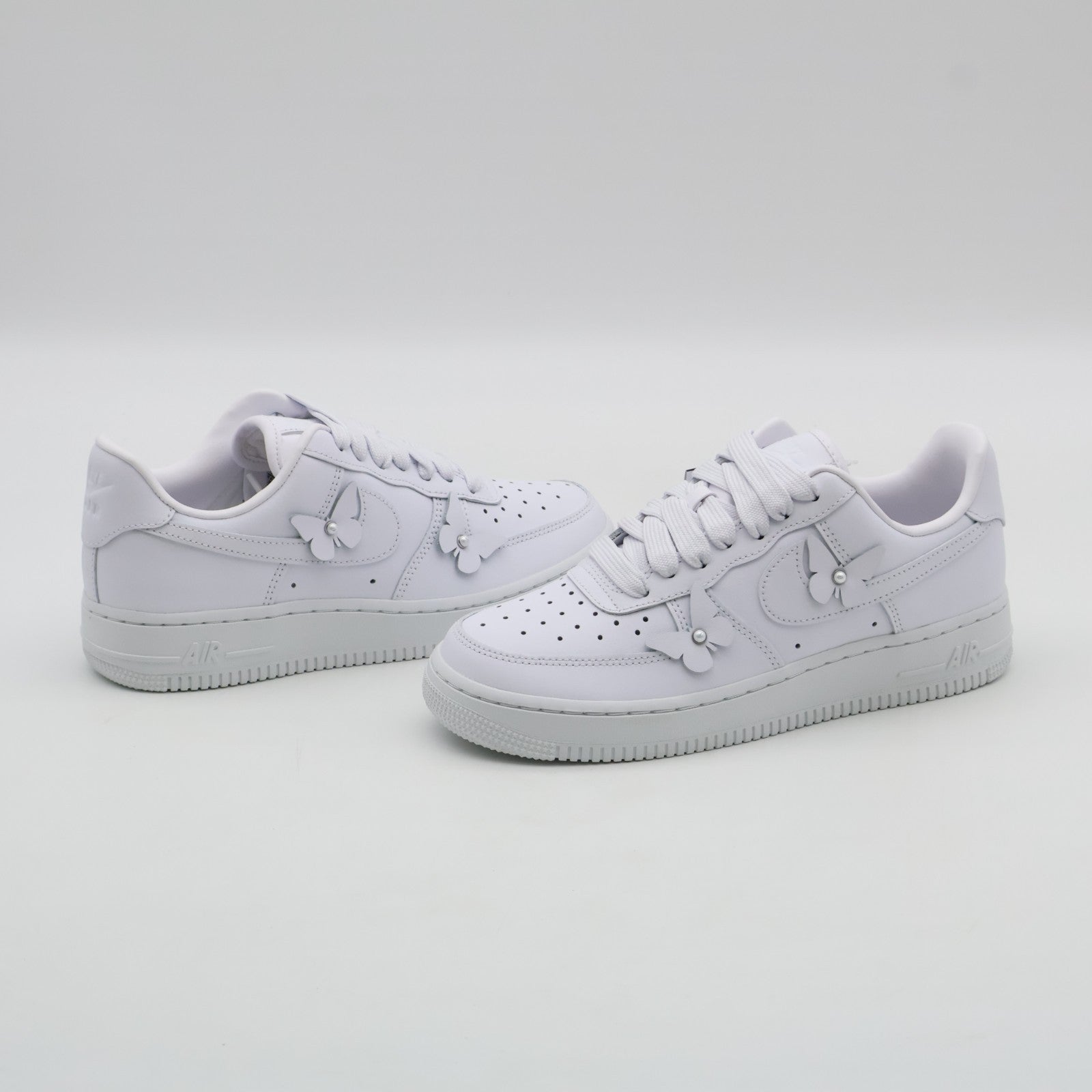 IH4480-100 Nike Women's Air Force 1 Low Butterfly (Women's)