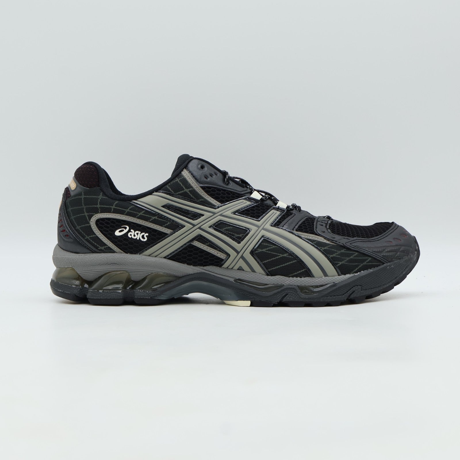1203A543-005 Asics Gel-Nimbus 10.1 Black Clay Grey (Men's)