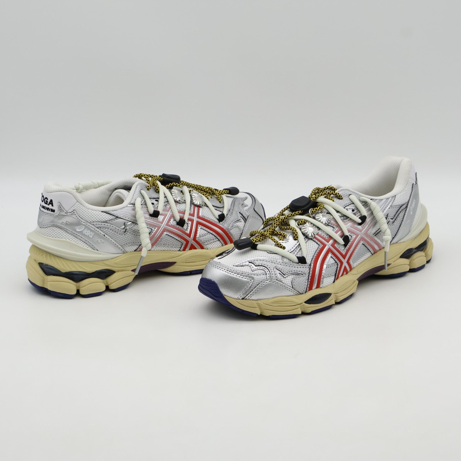 1203B115-100 TOGA Asics Gel-Cumulus 16 TG White Red Pure Silver (Men's)