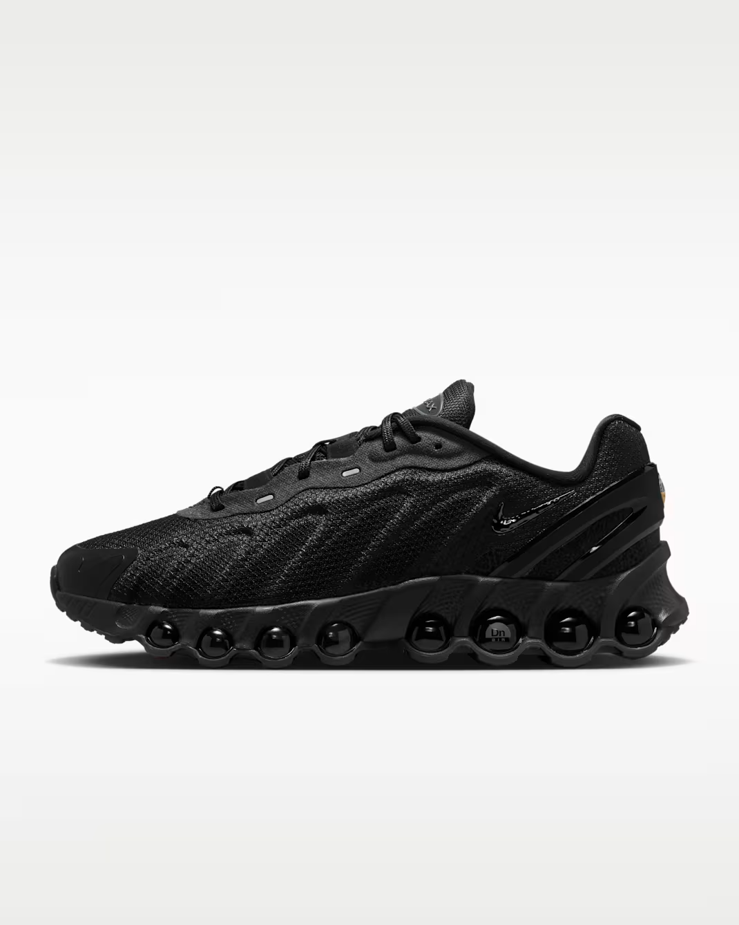 IO7846-001 Nike Air Max DN8 Black (Men's)