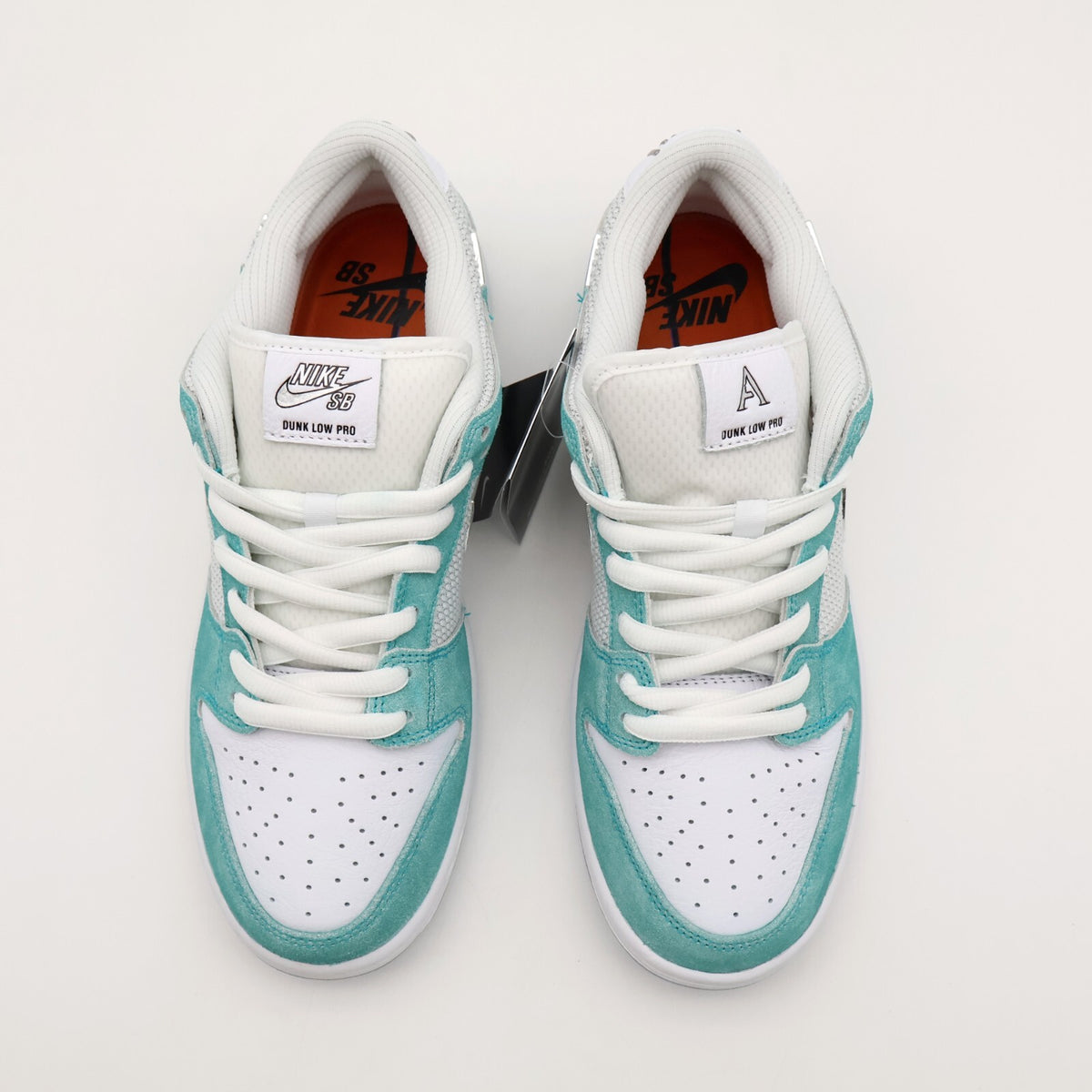 FD2562-400 APRIL SKATEBOARDS Nike SB Dunk Low Pro QS Turbo Green Silver (Men's)