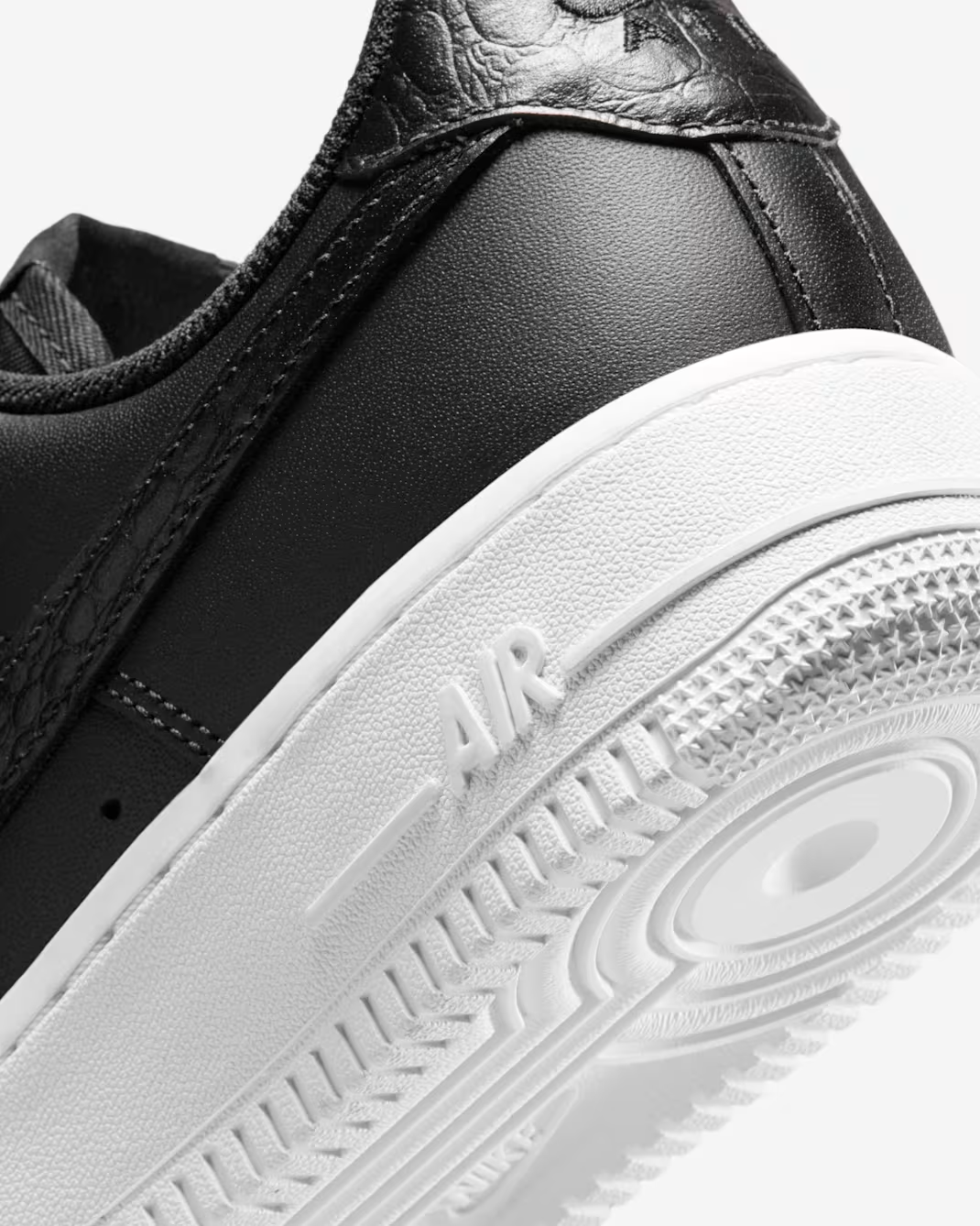 IO4837-001 Nike Air Force 1 '07 SE Black Neutral Grey White Black (Women's)