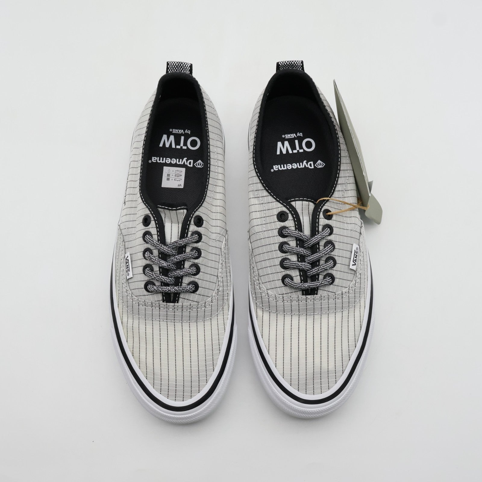 VN000EH1BA2 OTW by Vans Authentic 44 HT Vibram Black White (Men's)