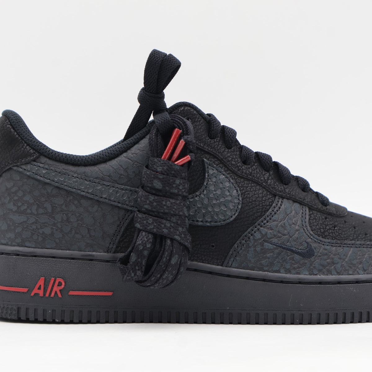 IV4451-010 Nike Air Force 1 Low '07 "Black"