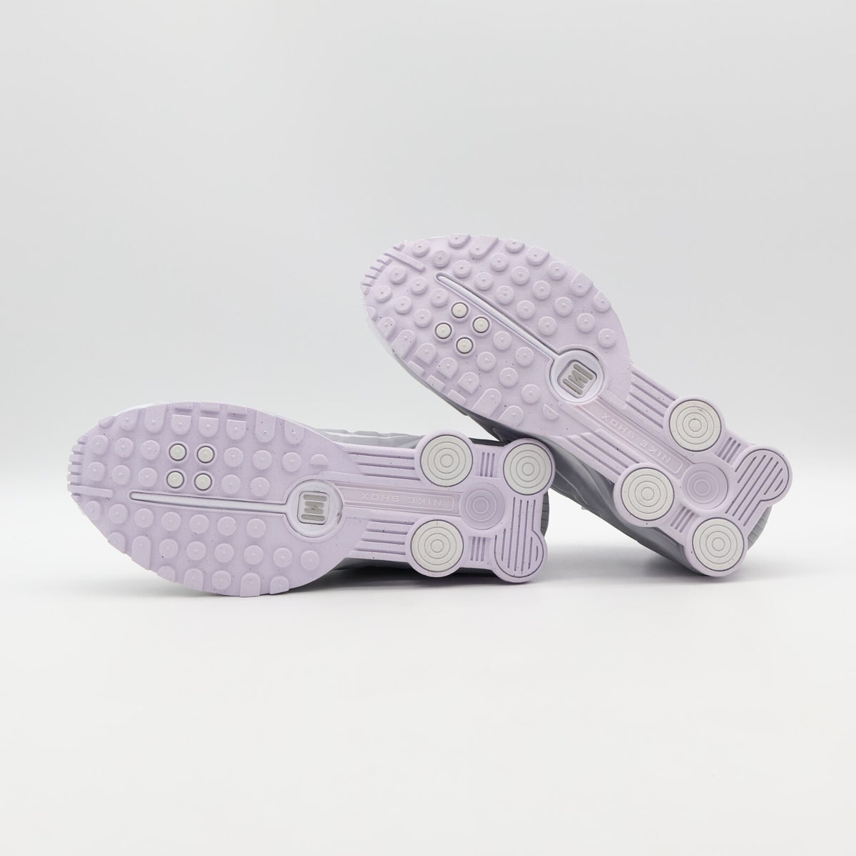 HF5076-100 Nike Shox R4 White and Metallic Platinum (Women's)