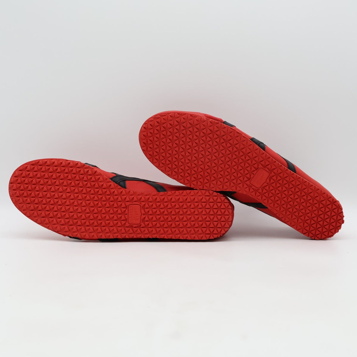 1183C102-600 Onitsuka Tiger MEXICO 66 CLASSIC RED BLACK (Men's)