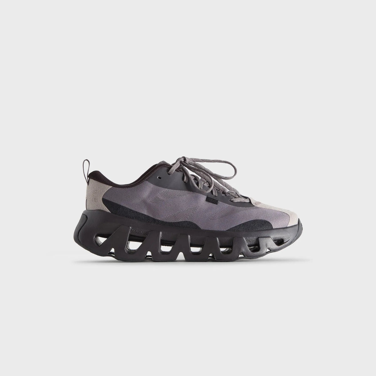 3MG10776093 KITH x On K-Tech 1 "Shark/Ox" (Men's)