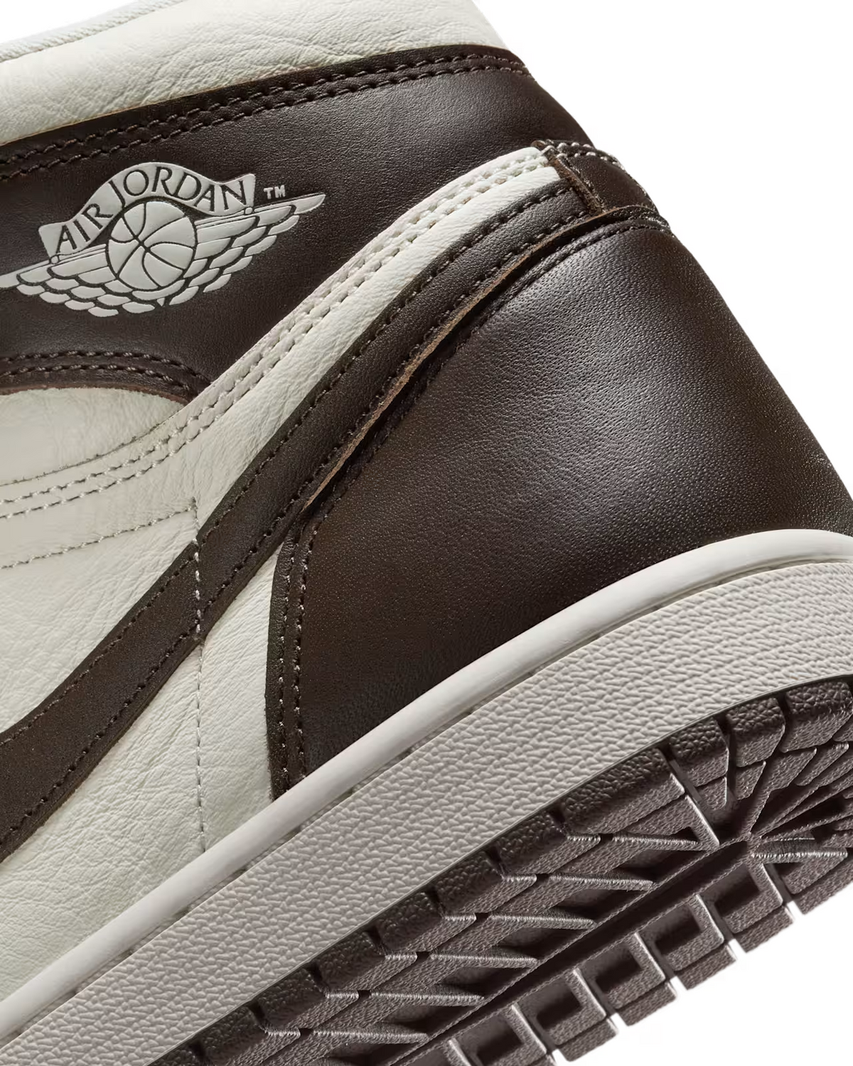 FD2596-200 Nike Air Jordan 1 High OG Baroque Brown Sail (Women's)