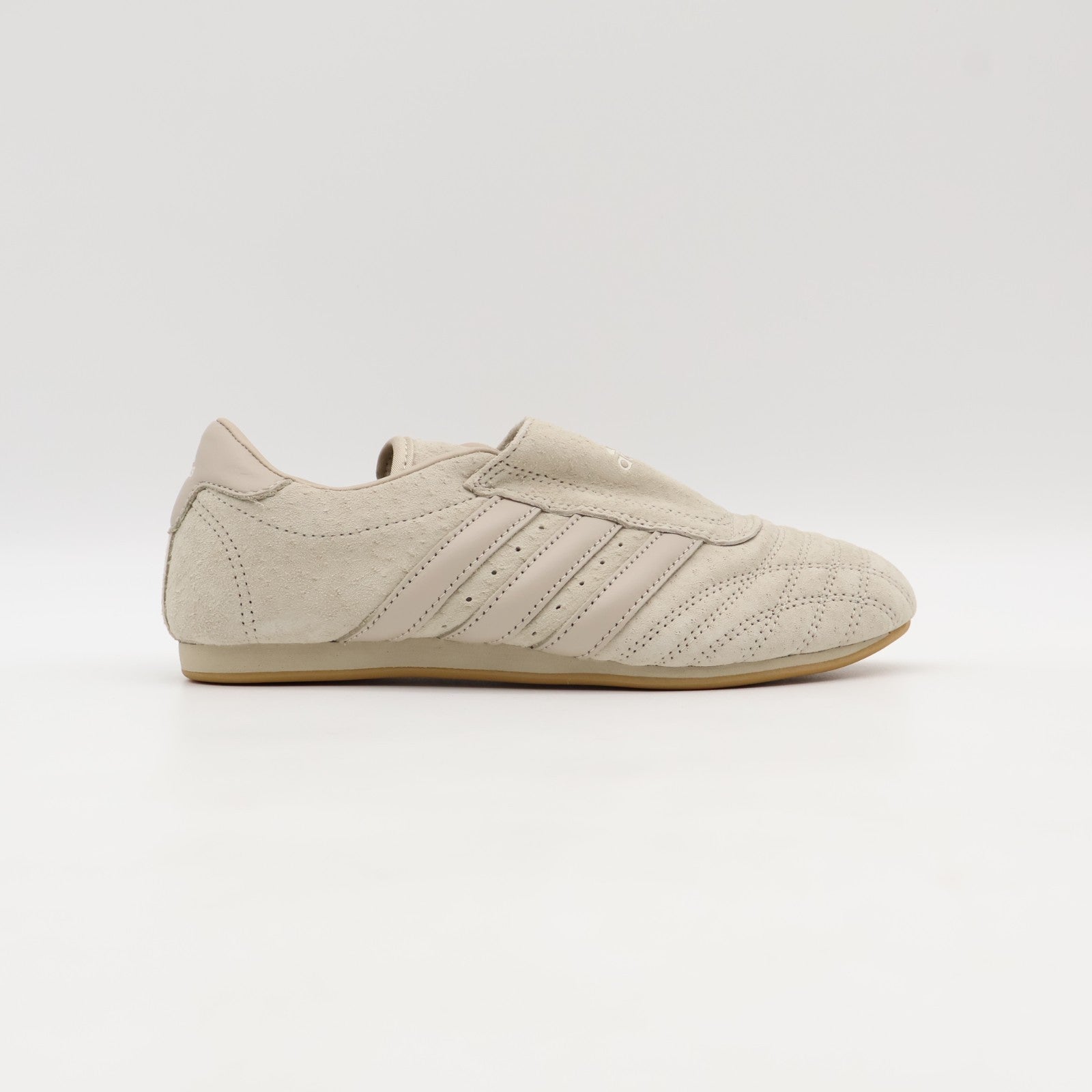 JQ4278 adidas Originals Women's Taekwondo Beige (BILLYâS Excluisive) (Women's)