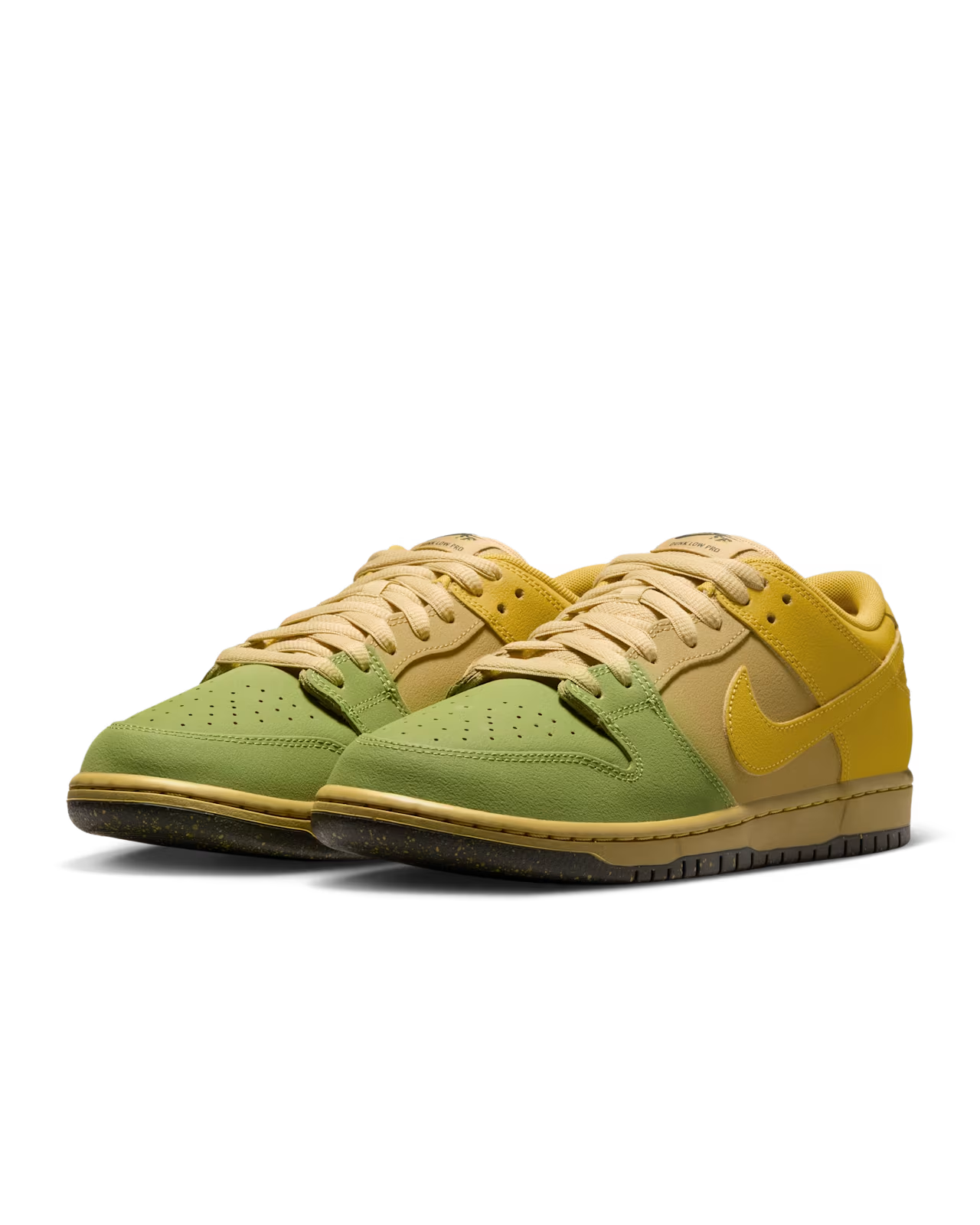 IO0427-300 Nike SB Dunk Low Pro "Saffron Quartz" (Men's)