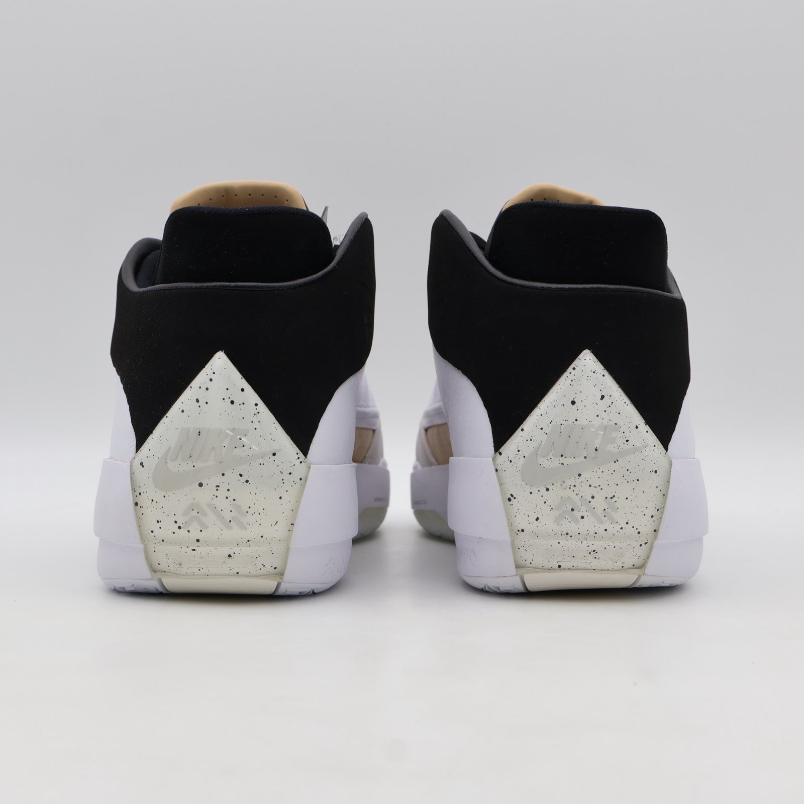 HM9932-100 Nike Air Jordan 40 The Classic (HM9931-100) (Men's)
