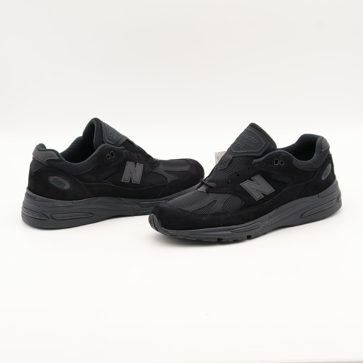 U991KK2 New Balance 991V2 Triple Black (Men's)