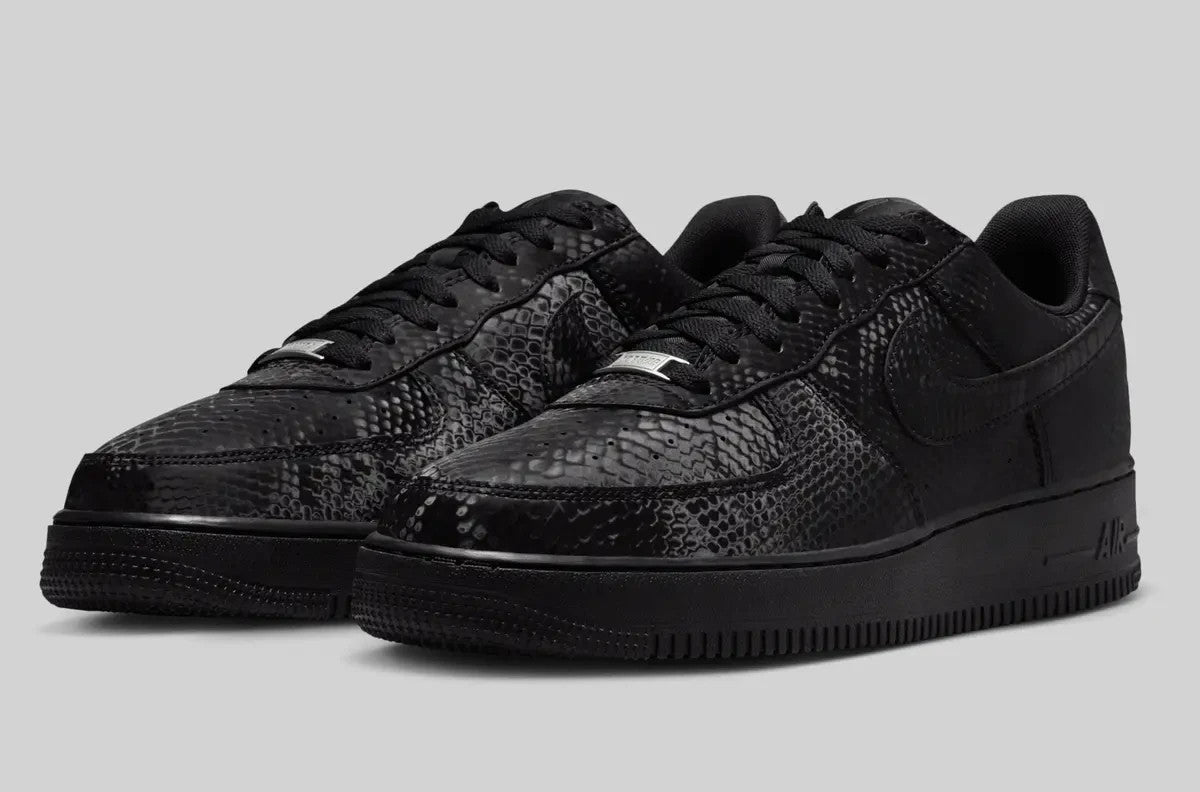 IB0018-003 Kobe Bryant Ã Nike Air Force 1 Low Triple Black (Men's)