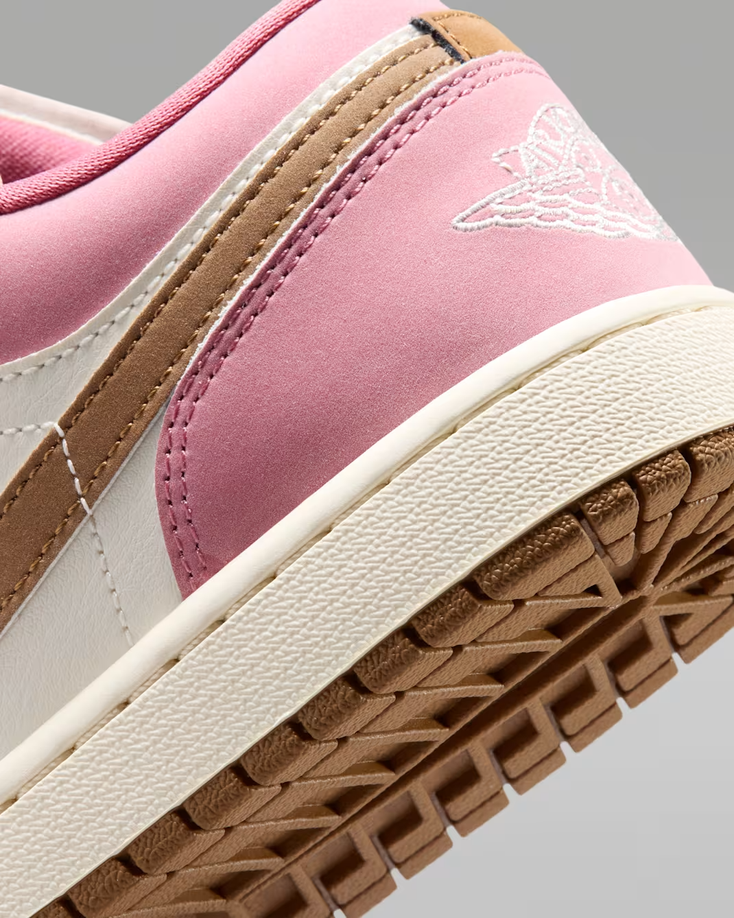DC0774-609 Nike Air Jordan 1 Low (Women's)