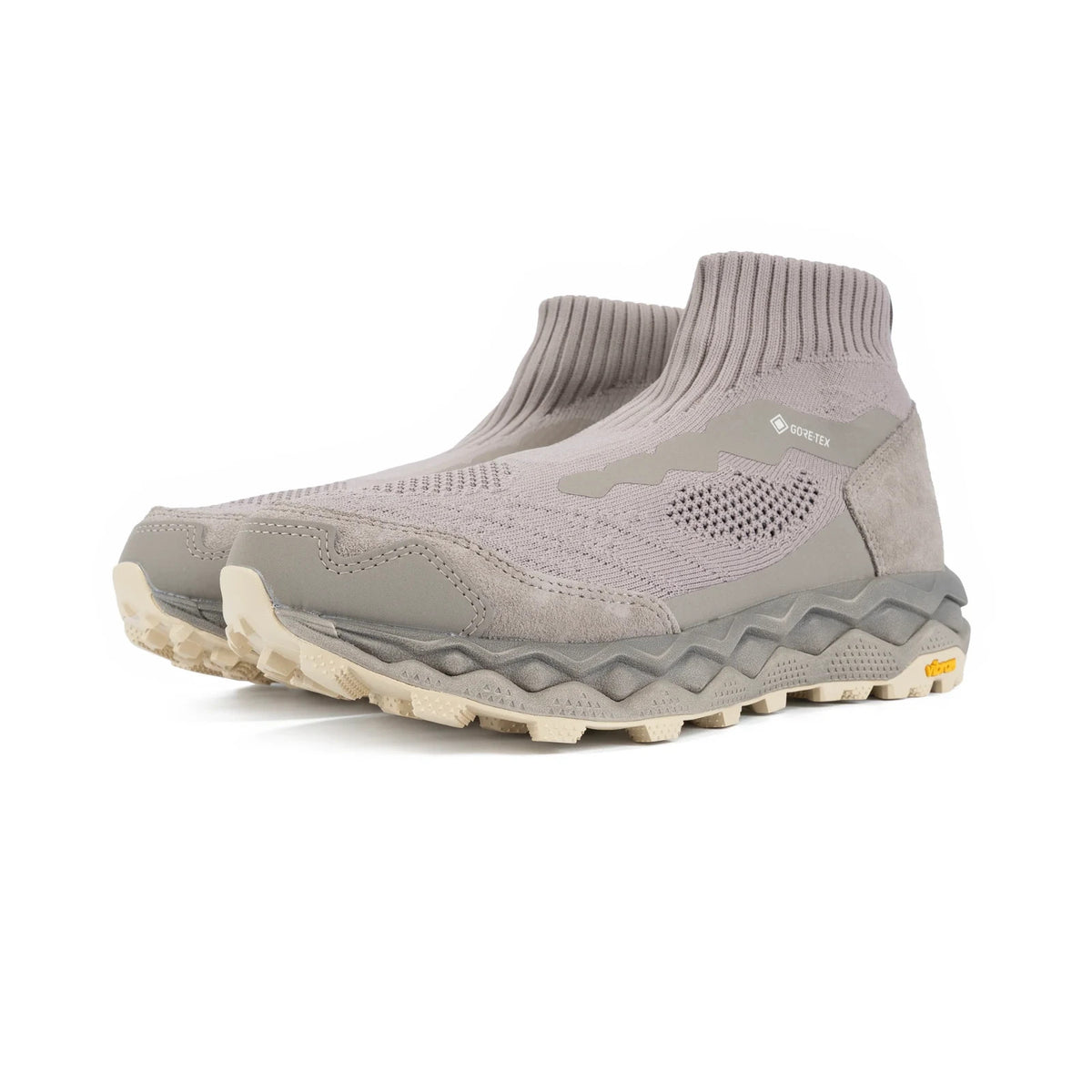 D1GD261501 nonnative Mizuno Wave Mujin LS Mid GORE-TEX"Light Grey (Men's)
