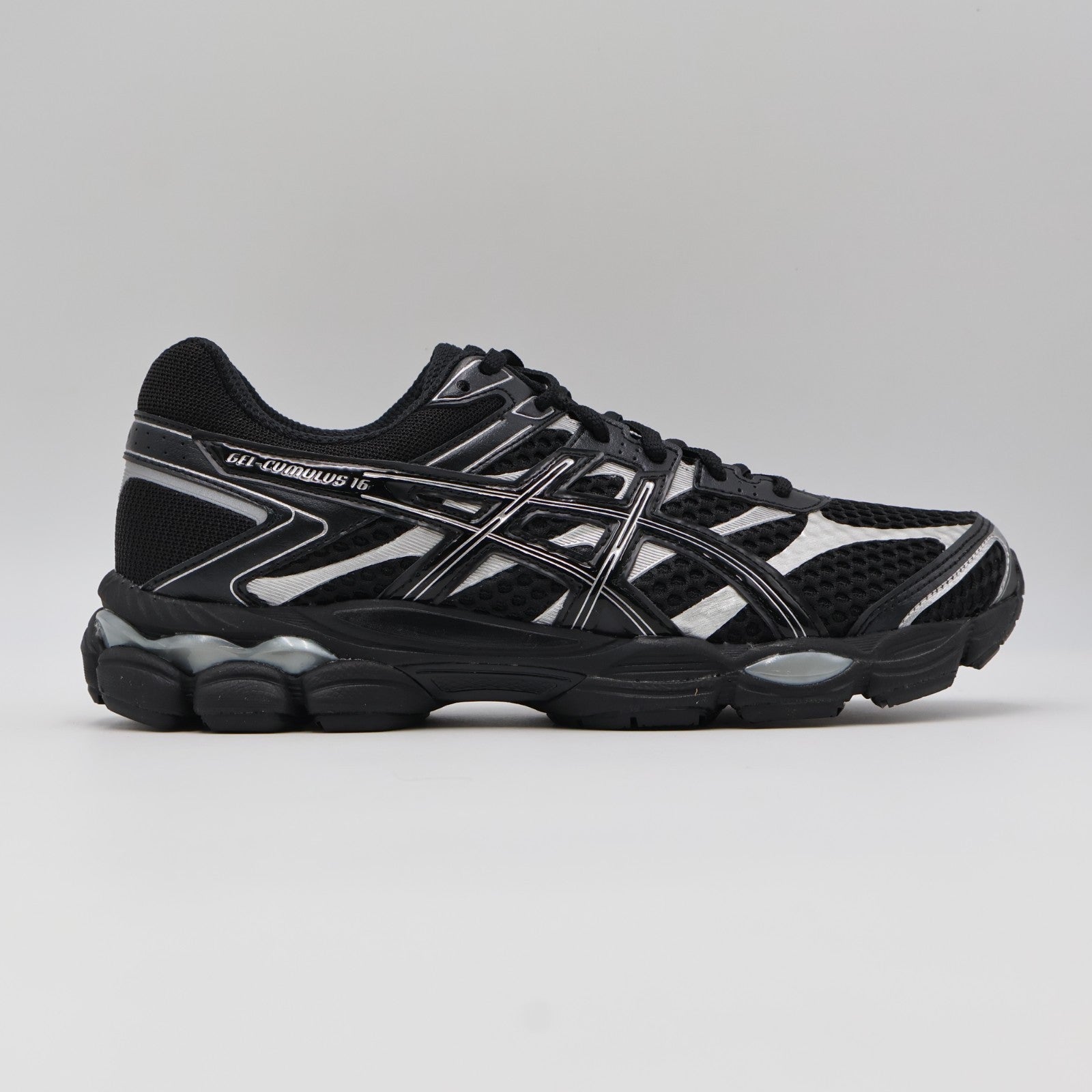 1203A733-002 Asics Gel-Cumulus 16 Black (Men's)