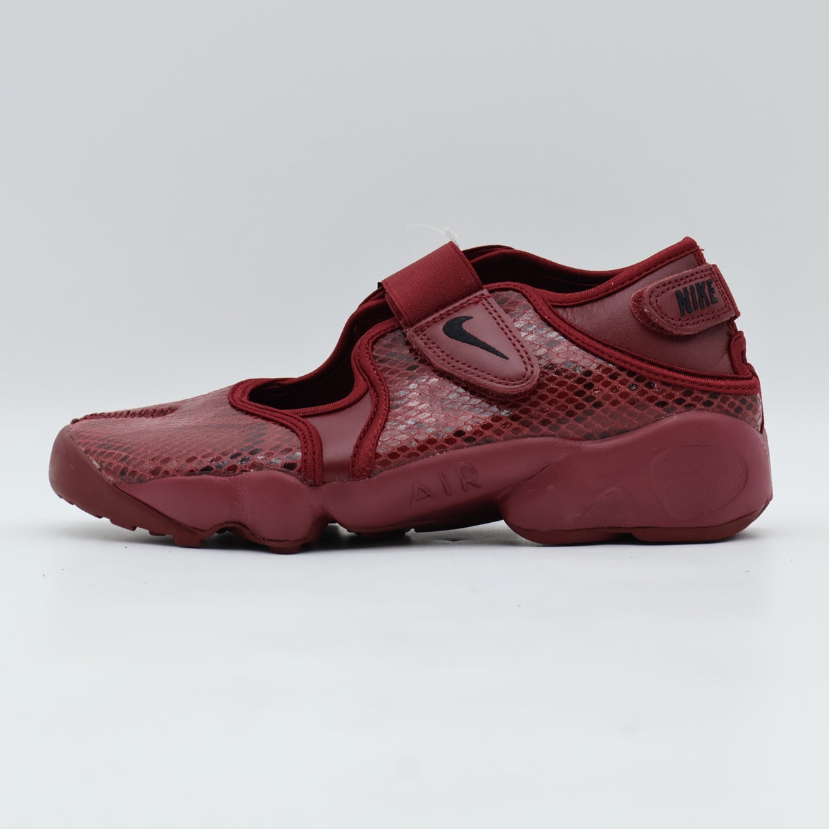 IM5739-600 Nike Air Rift Team Red (Women's)