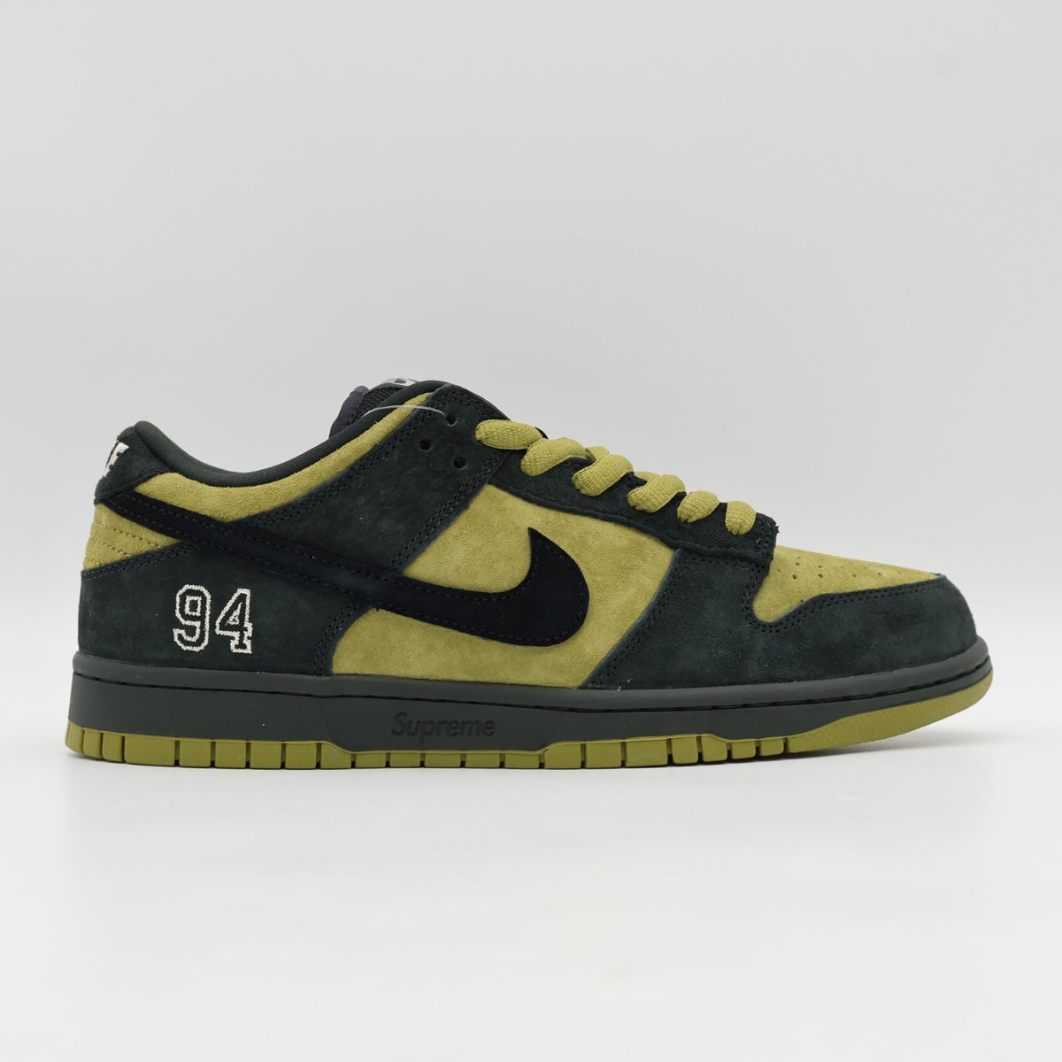 HQ8487-300 Supreme Nike SB Dunk Low Camper Green (Asia Exclusive) (Men's)