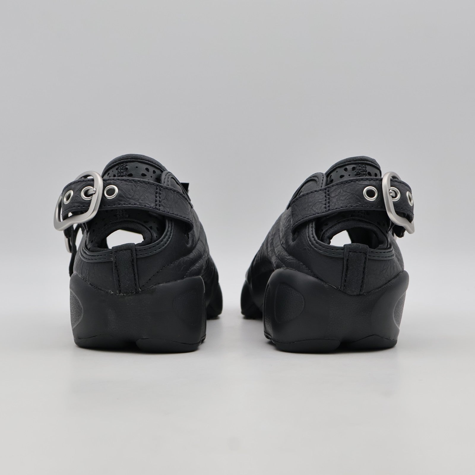 IR5863-060 Nike Air Rift Leather "Anthracite" (Women's)