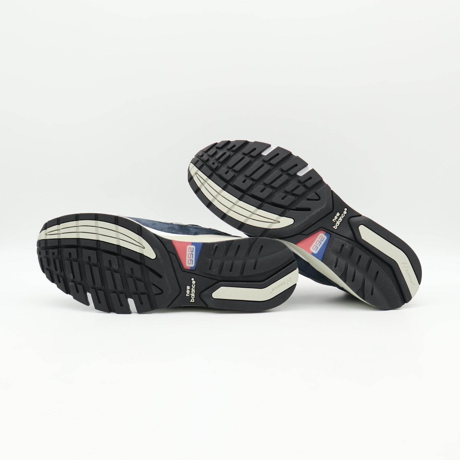 U992NY New Balance 992 Navy 2025 (Men's)