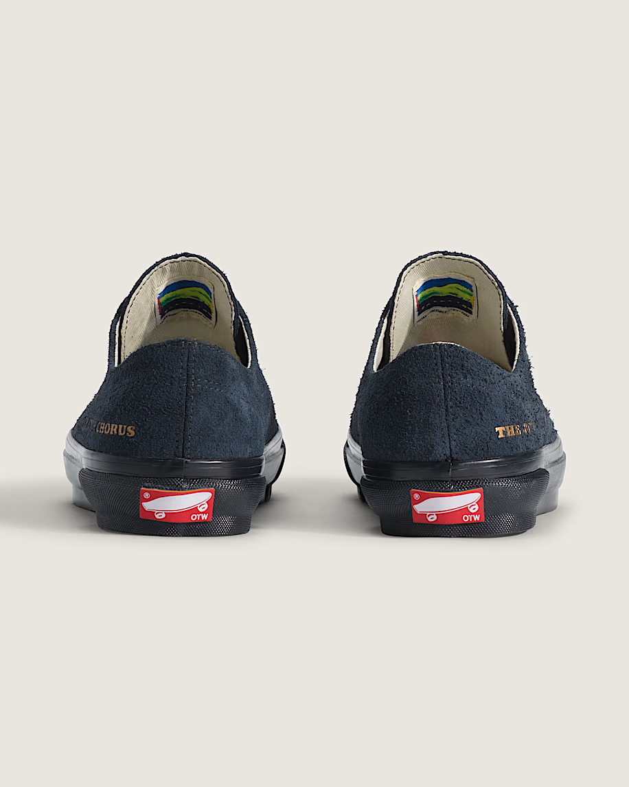 VN000EKSGED Julian Klincewicz Ã OTW by Vans Style 31 India Ink Black (Men's)