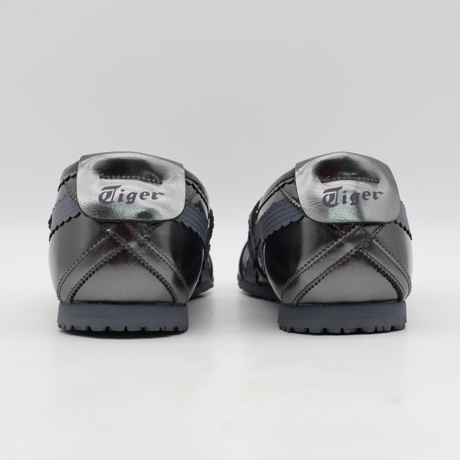 1182A708-020 Onitsuka Tiger Mexico 66 TGRS Gunmetal Metropolis (Women's)