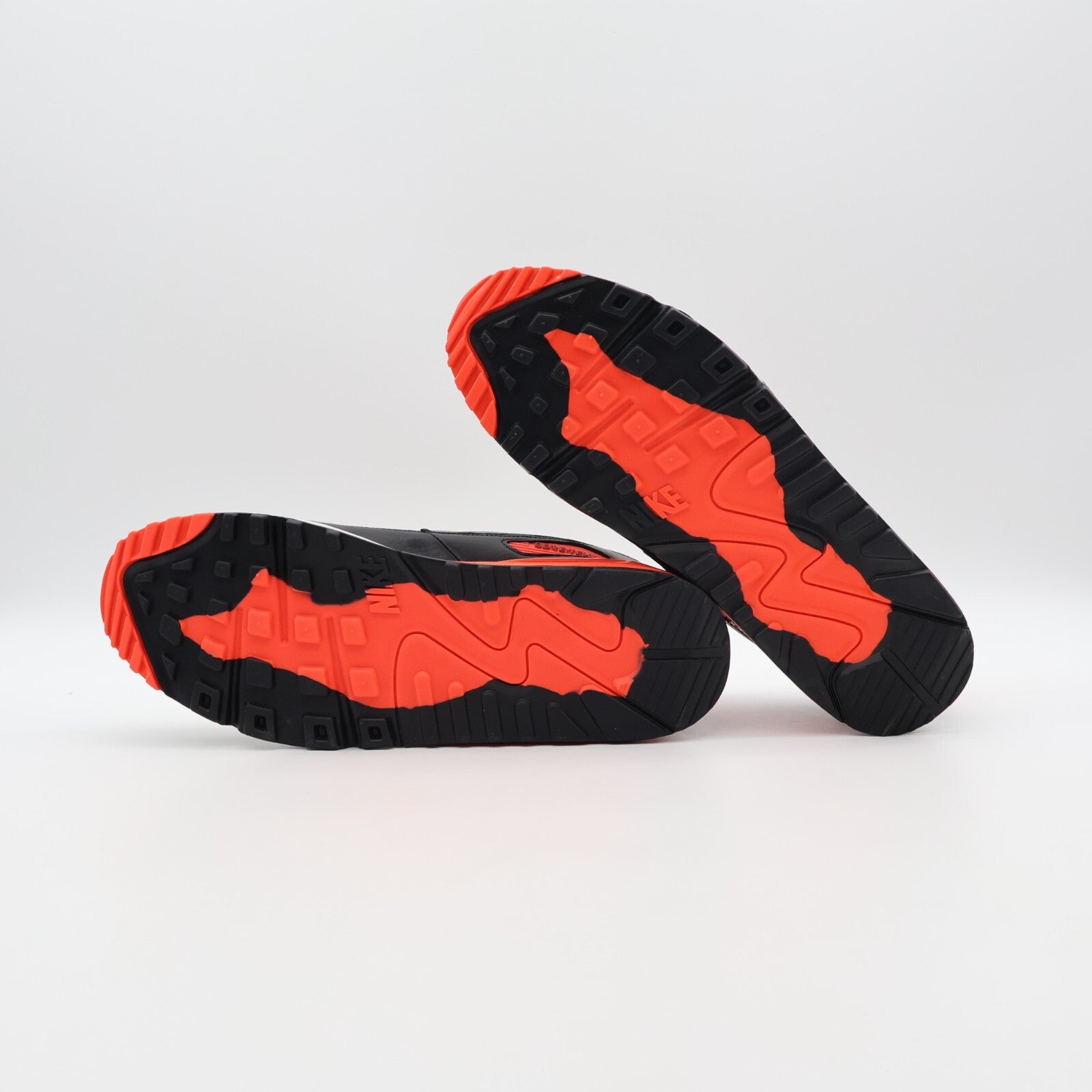 FD5810-101 Nike Air Max 90 GORE-TEX Bright Crimson (Men's)