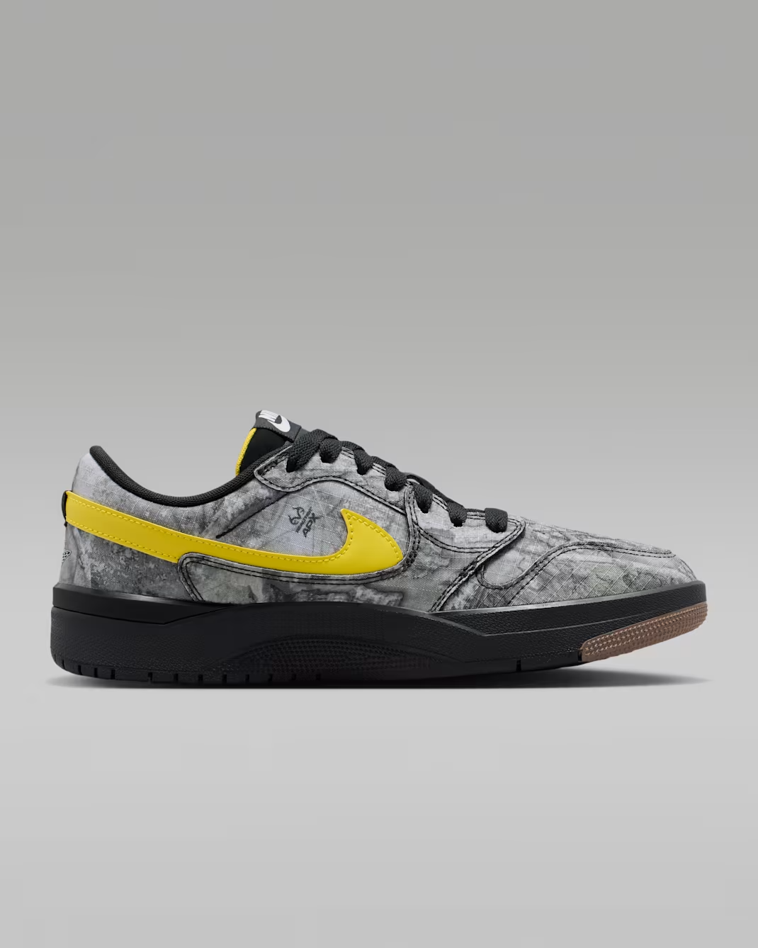 IV2877-900 Nike Jordan Strada Realtree "Multicolor/Bright Citron" (Men's)