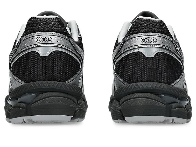 1203B072-020 Asics Gel-Cumulus 16 "Glacier Grey/Carbon" (Men's)