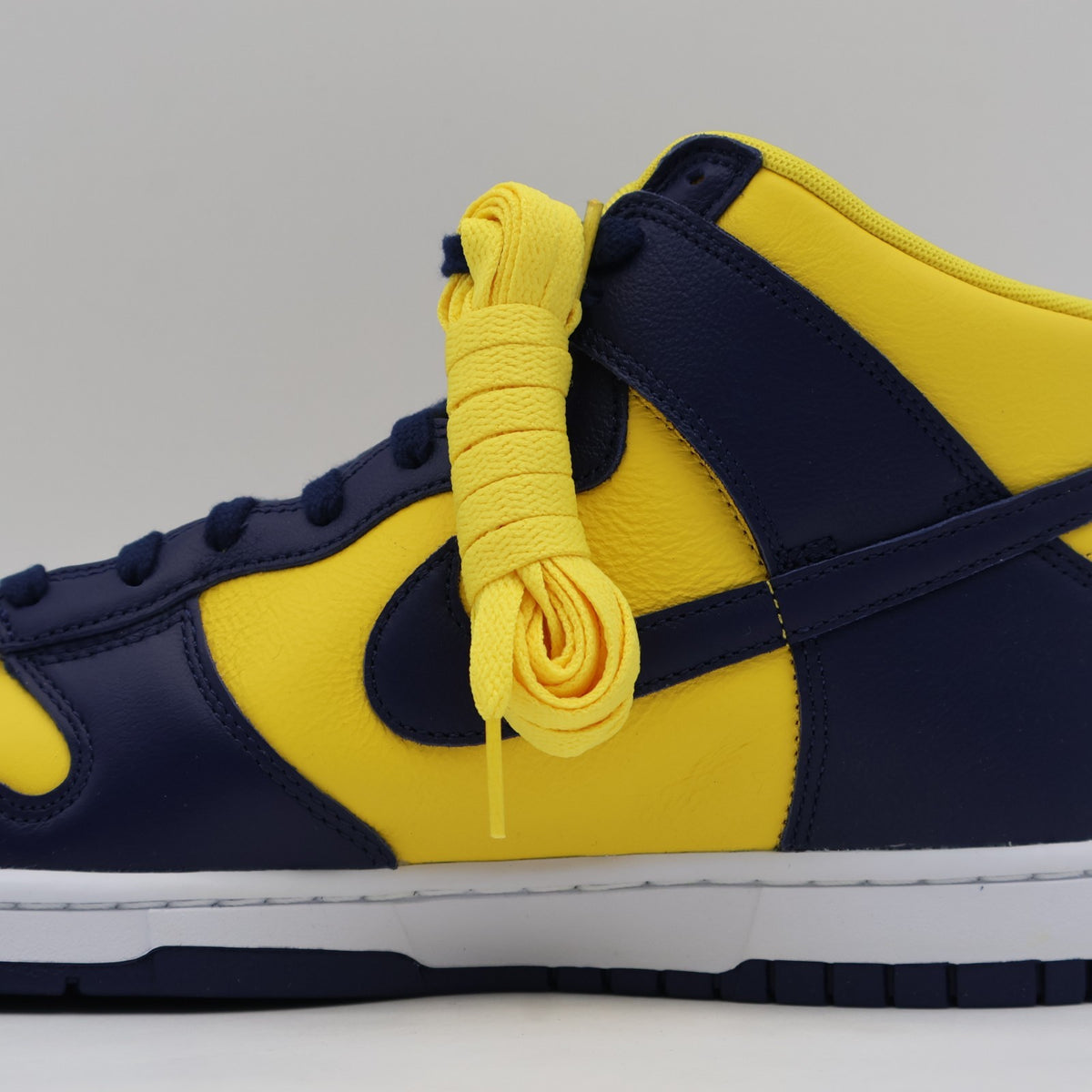 HF3143-700 Nike Dunk High Retro SE Michigan (Men's)