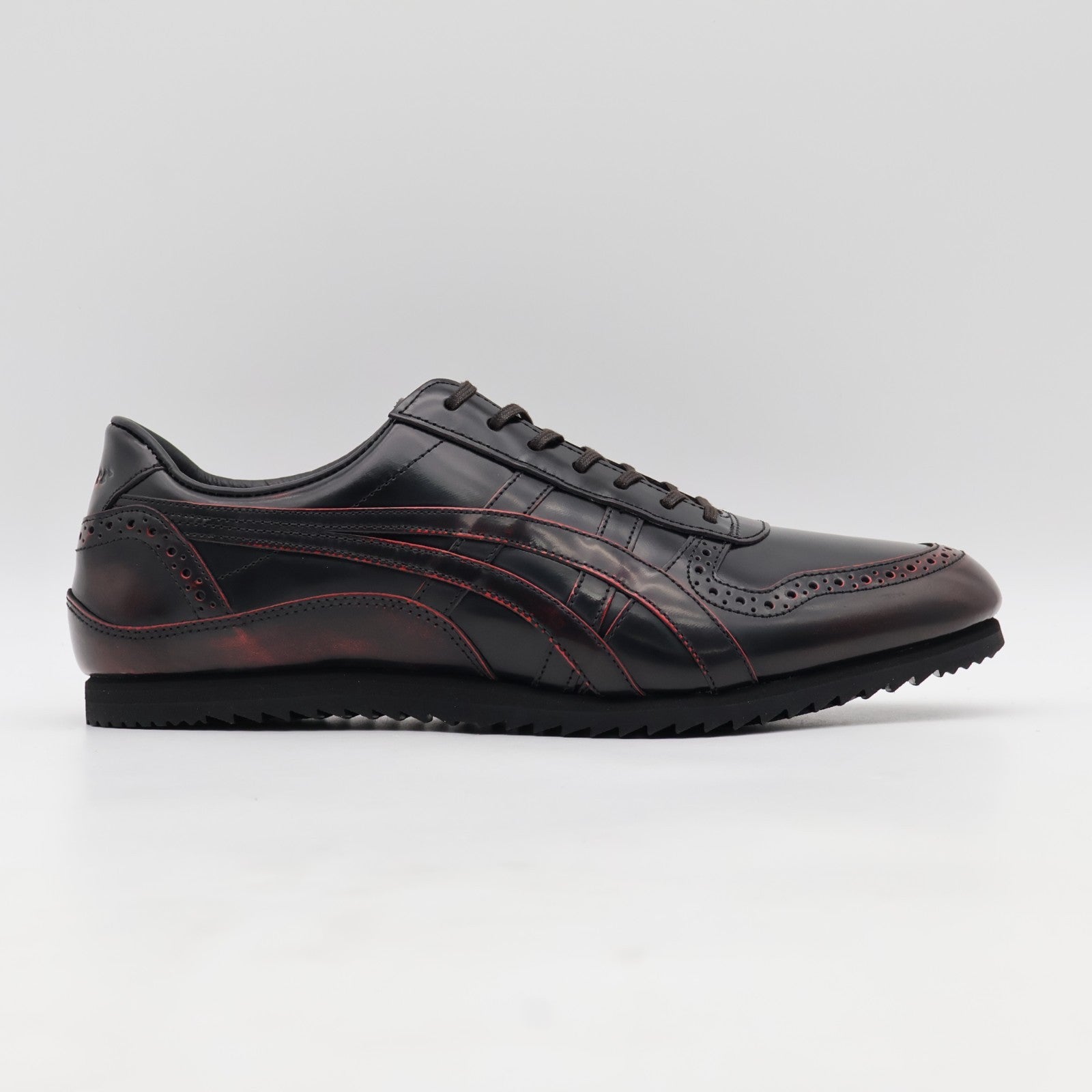 1181A614-001  Onitsuka Tiger NIPPON MADE Ultimate Trainer Black Black (Men's)