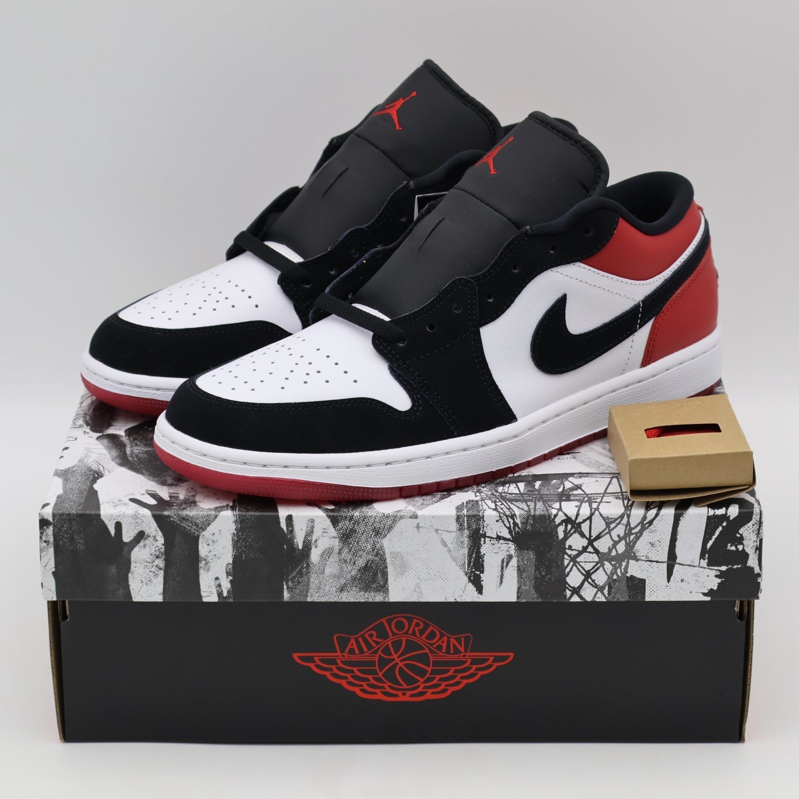IB8971-106 Nike Air Jordan 1 Low SE Black Toe (Men's)