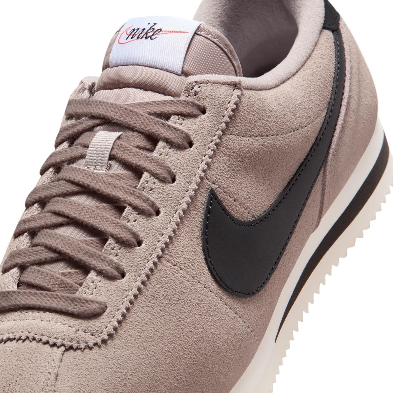 IB1857-201  NIke CORTEZ MALT BLACK-SAIL (Women's)