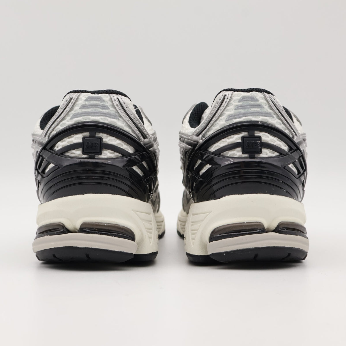 M1906RER New Balance 1906R Metallic Silver Black (Men's)