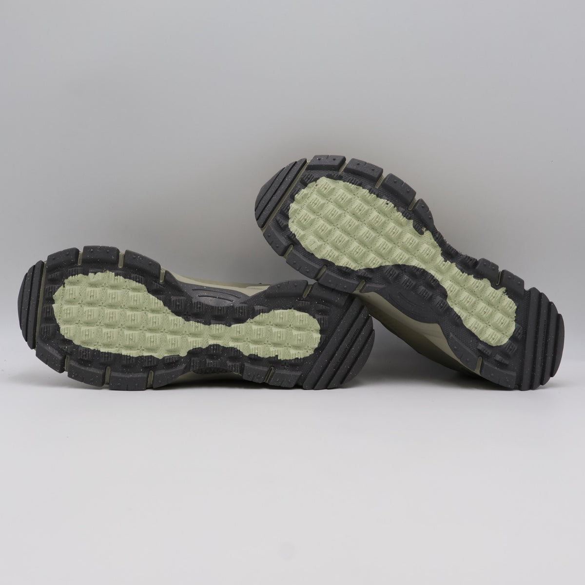 HJ4646-300 Nike Zoom Vomero 5 Roam Silver Sage Spruce Fog (Men's)