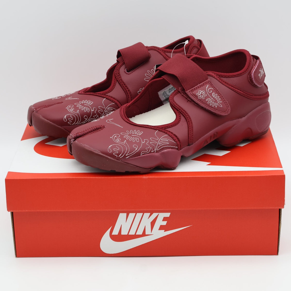 IH7318-677 Nike  Air Rift Botanical Team Red (Women's)