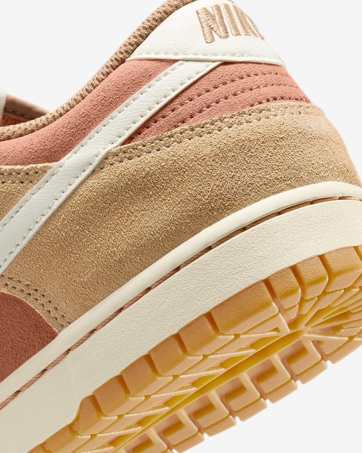 HQ1931-200 Nike Dunk Low Hemp (Men's)