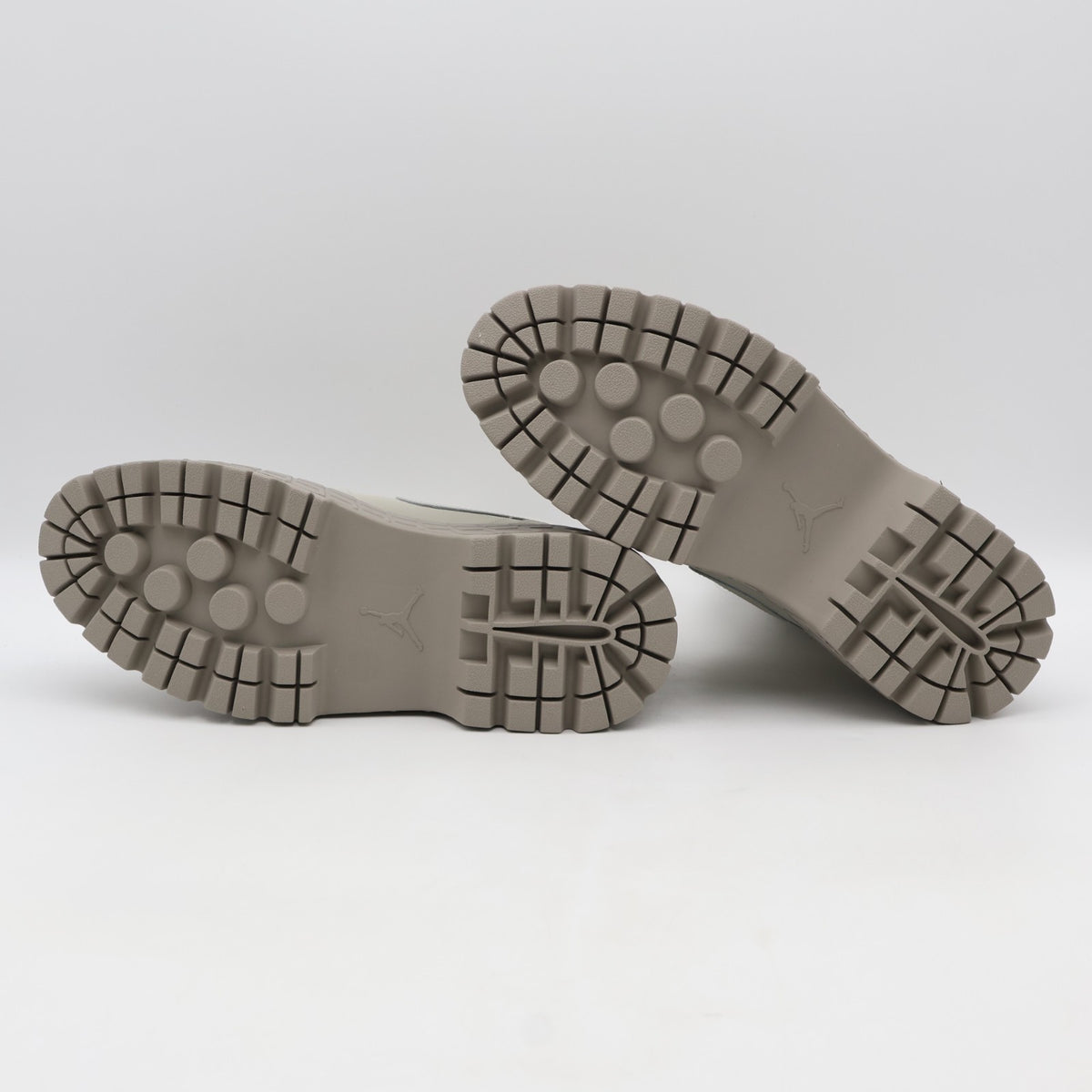 IR0837-099 Nike Air Jordan 1 Brooklyn Pale Grey Enigma Stone (Women's)