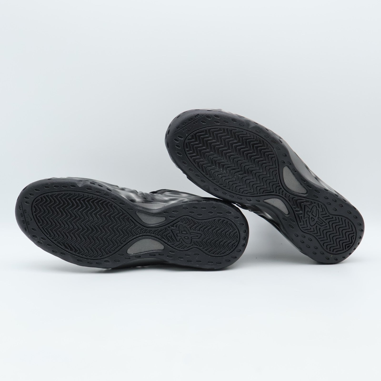 DJ7952-002 COMME des GARÃONS HOMME PLUS Nike Air Foamposite One Olympic (Men's)