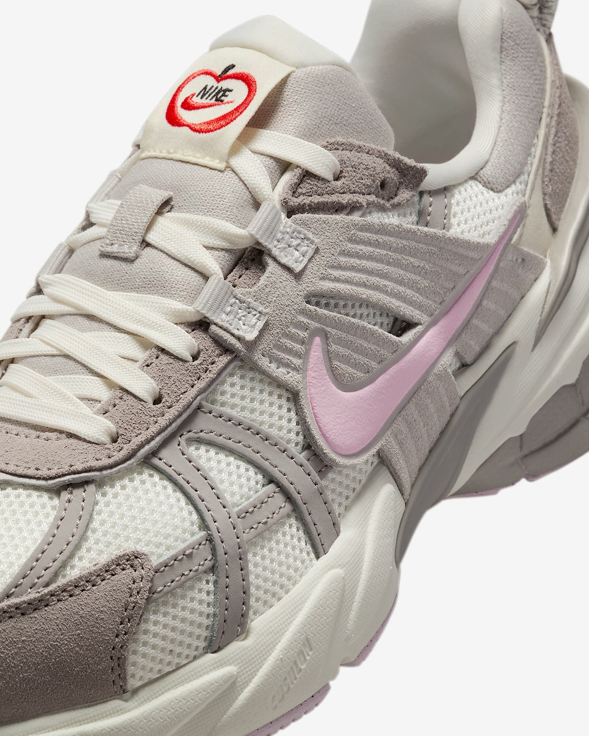 HV5997-161 Nike V2K Run Women's Shoes (Women's)