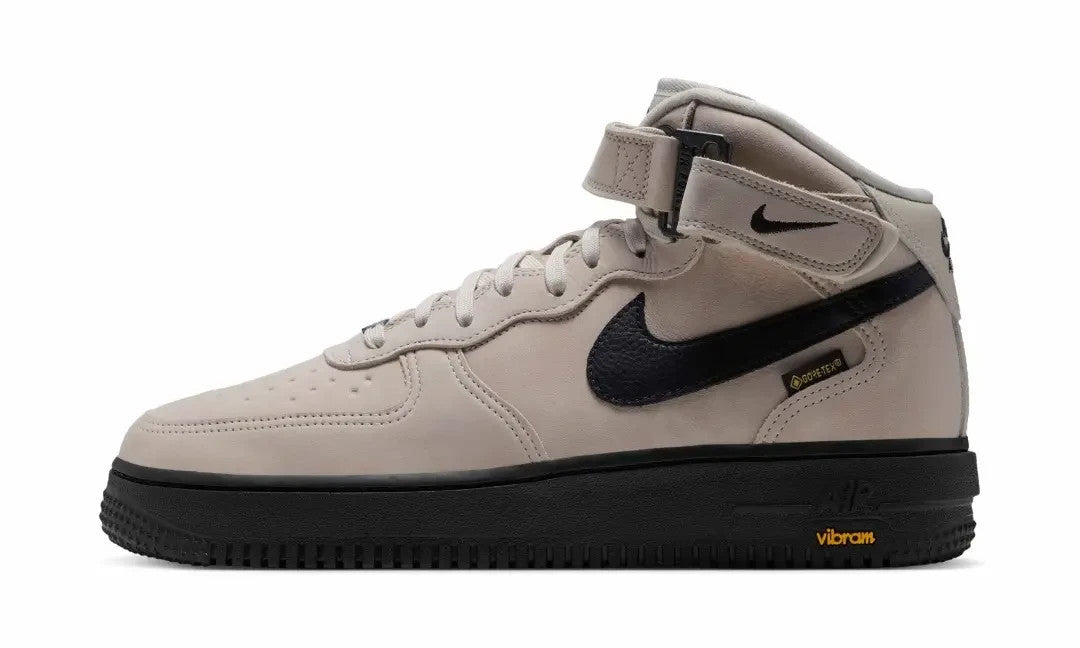 IO1875-100 Nike AIR FORCE 1 MID '07 GTX VIBRAM (Men's)