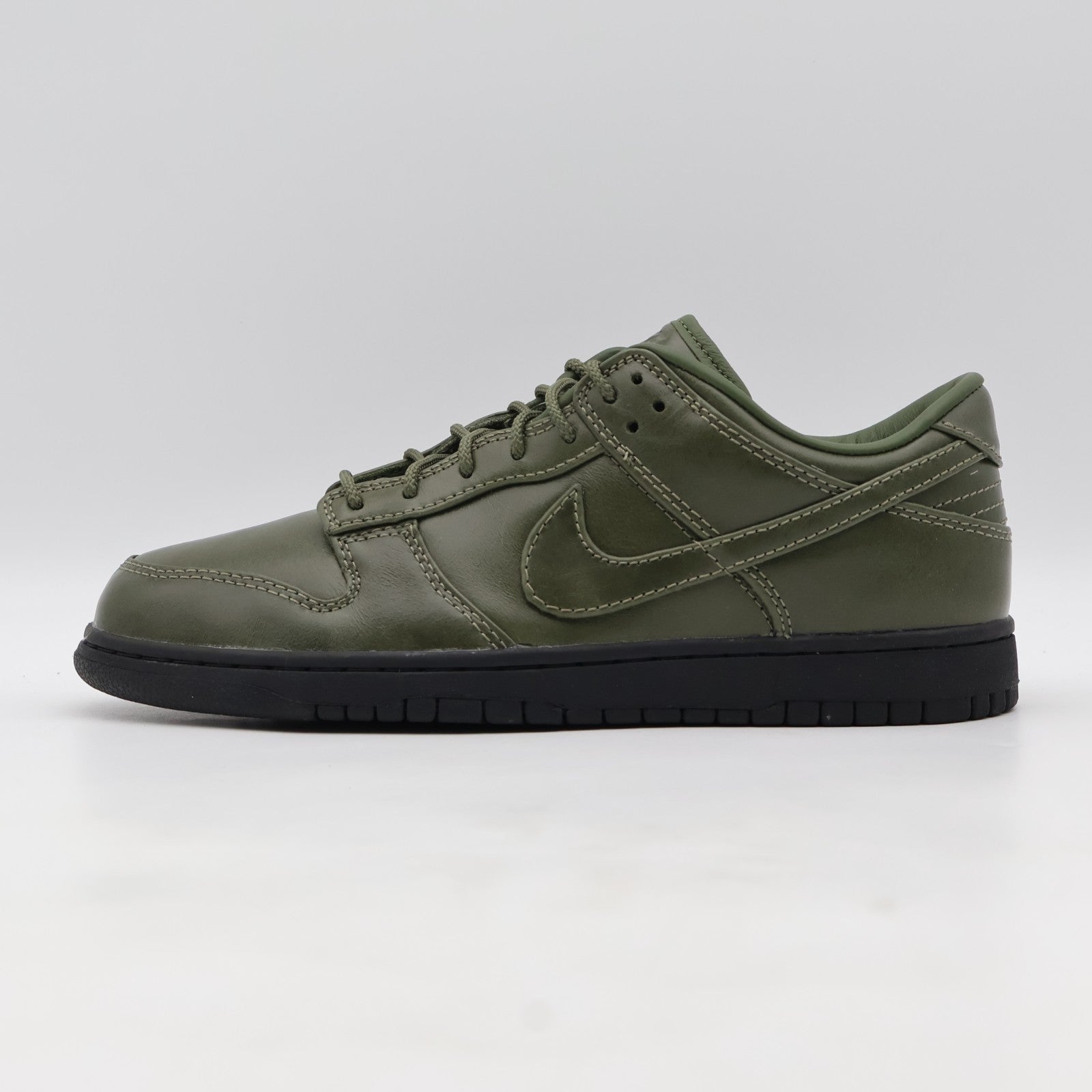 IQ3342-300 Nike Dunk Low Retro PRM QS Army Olive Black (Men's)
