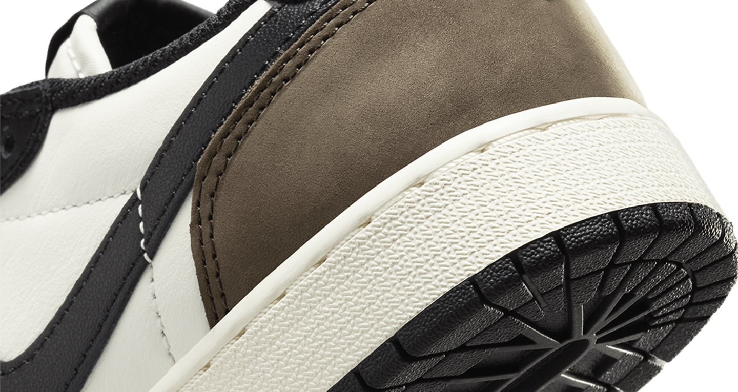 CZ0858-102 Nike GS Air Jordan 1 Retro Low OG Mocha (Men's)