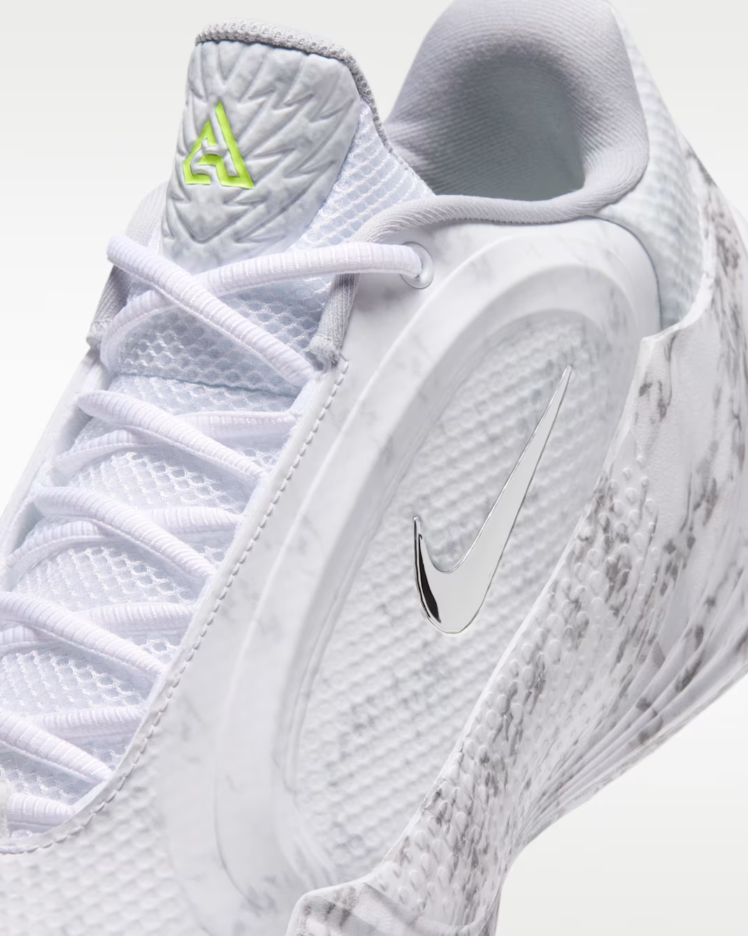JA1402-100 Nike Giannis Freak 8 LE "White/Light Smoke Grey" (Men's)
