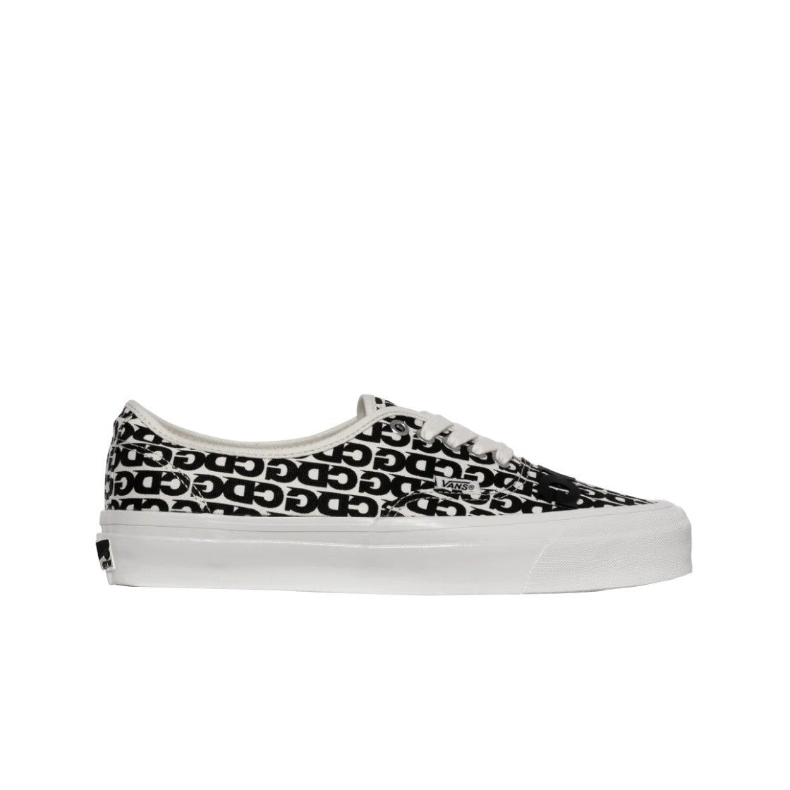 VN000EEUUY6 CDG (COMME des GARCONS) Ã OTW by Vans Authentic White (Men's)