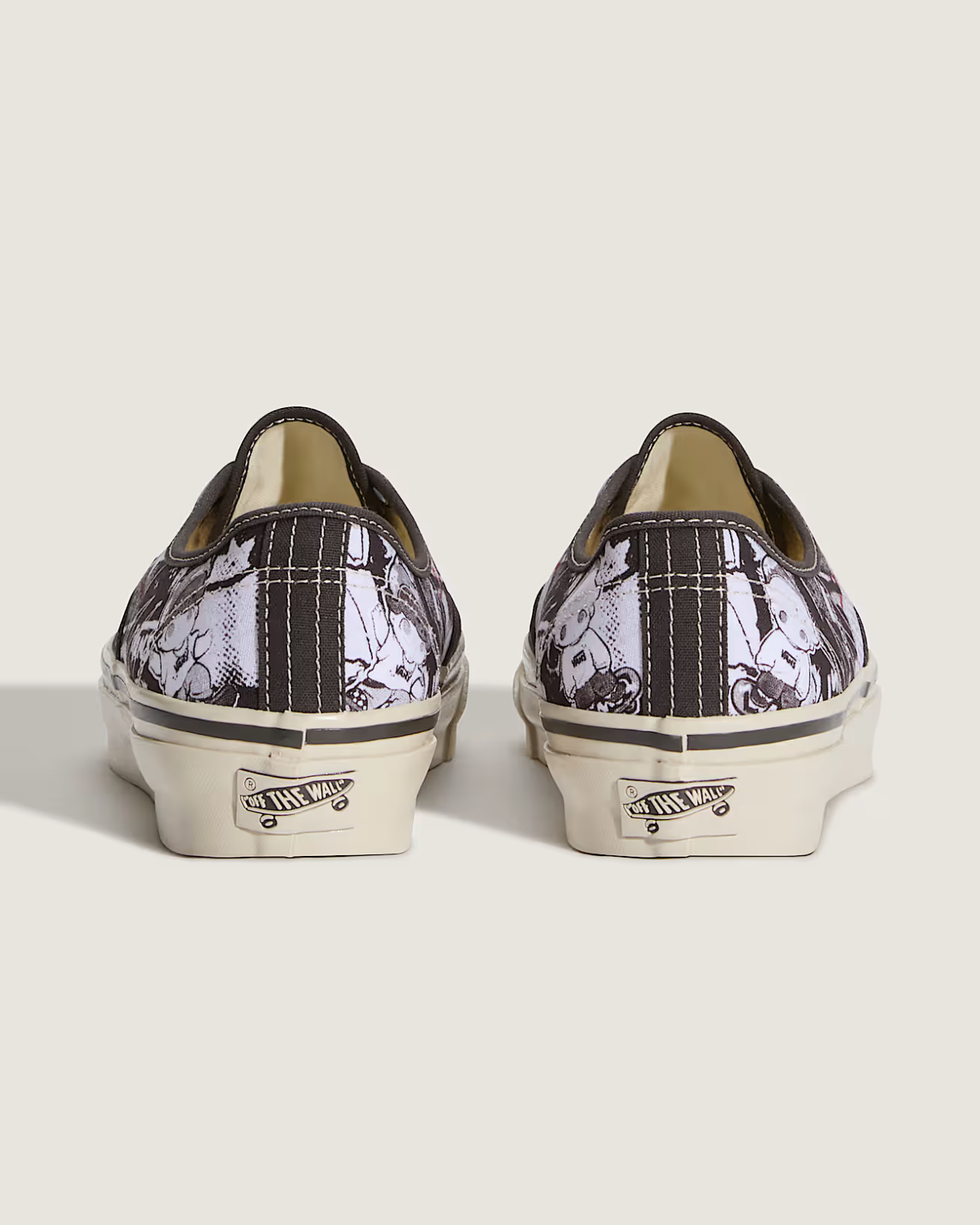 VN000EAK6BT POPMART Ã Vans Premium Authentic 44 "Dimoo Black/True White"