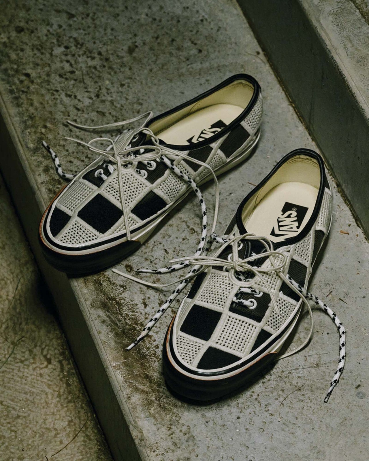 VN000Y0RFDB Vans Premium Authentic 44 Shell Knit BlackEgret (Men's)