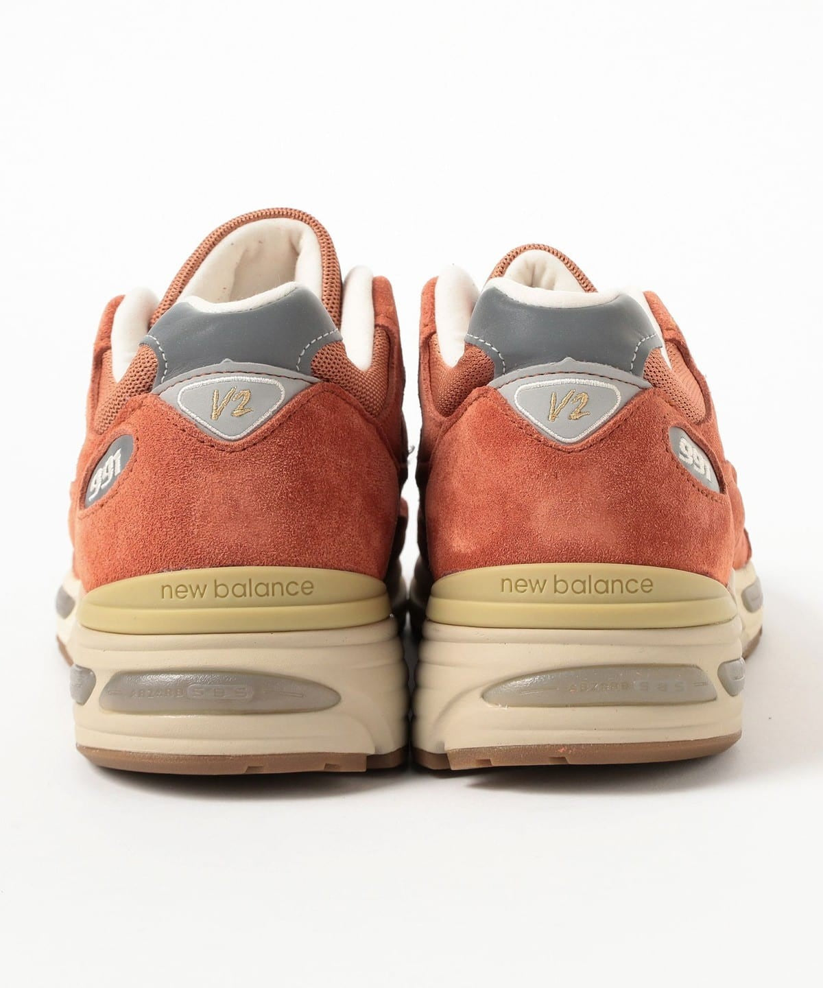 U991SS2 New Balance 991V2 Vintage Sports Potters ClayRaw Sienna (Men's)
